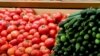 Diňle: Türkmenabadyň bazarlarynda 'arzan' pomidor söwdasy birden ýola goýuldy