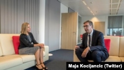 Mogherini ipak veruje da će dijalog biti nastavljen (Foto: susret Mogherini i Vučića u Briselu 7. septembra 2018)