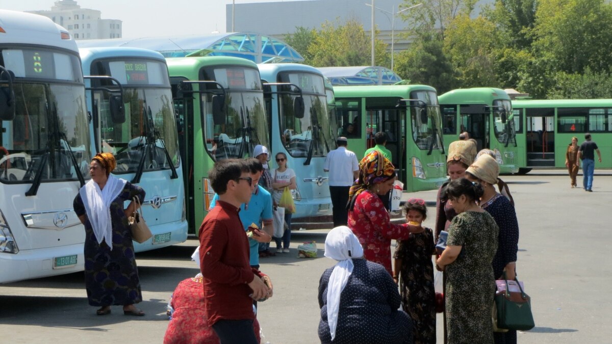 Власти Туркменистана запретили поездки по стране без уважительной причины