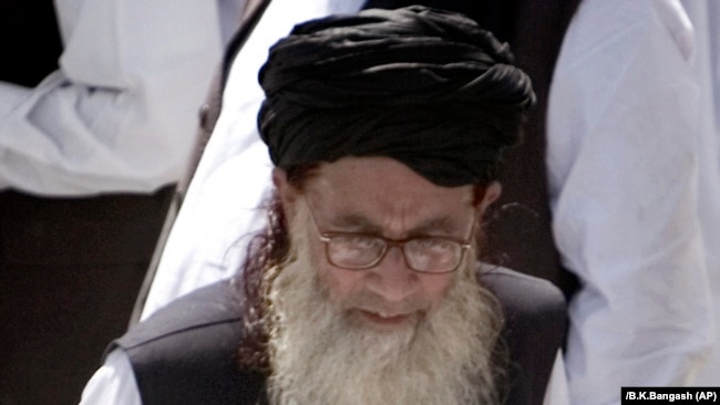 Hard-line cleric Sufi Muhammad addressed his supporters in Mingora, capital of the Swat district, in April 2009. (file photo)