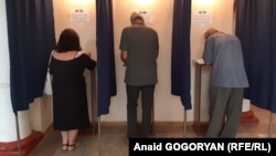 Избирательный участок в Абхазии во время президентских выборов. 25 августа 2019 года.