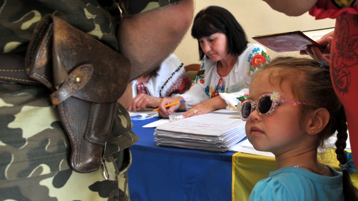 Украинцы голосуют