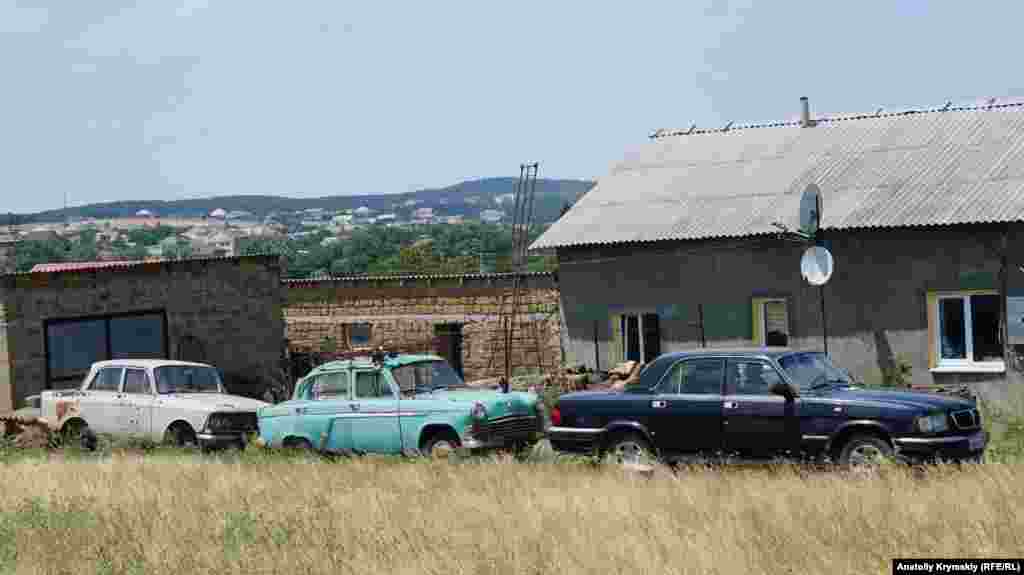 Радянський автопром у селі Строгонівка в Криму