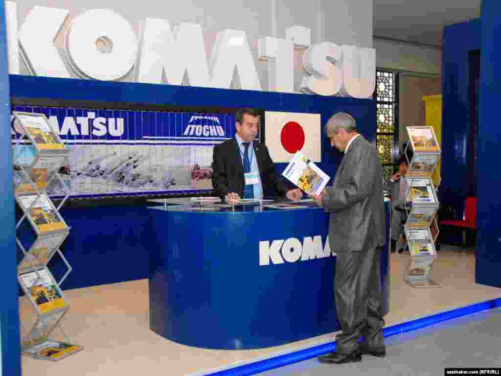 "Komatsu", Ýaponiýa