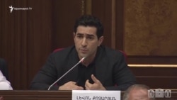 Վարչապետ Նիկոլ Փաշինյանի և պատգամավոր Լևոն Քոչարյանի վեճը ԱԺ-ում 