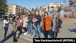 ქუთაისელი ჟურნალისტების სოლიდარობის აქცია აჭარის საზოგადოებრივი მაუწყებლის ჟურნალისტებისადმი. ქუთაისი, 7 დეკემბერი, 2019