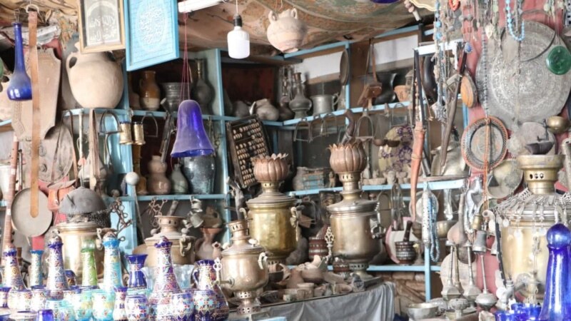 در عتیقه‌فروشی‌های هرات آثار باستانی هزارساله به فروش میرسد