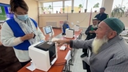 В Кыргызстане предлагают штрафовать за неявку на выборы и награждать проголосовавших