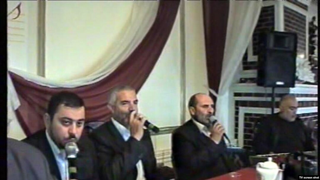 Toyu adətən «Əhli Beyt» qrupu aparır