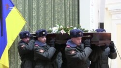 У Києві попрощалися із режисером, письменником і громадським діячем Лесем Танюком (відео)