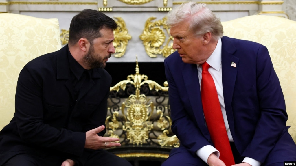 Президенти України Володимир Зеленський (л) і США Дональд Трамп під час спілкування з пресою, Білий дім, Вашингтон, 18 серпня 2025 року