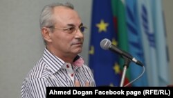 “Той бе единственият, който застана с името си, а не през офшорки”, каза Данаил Папазов за Доган.