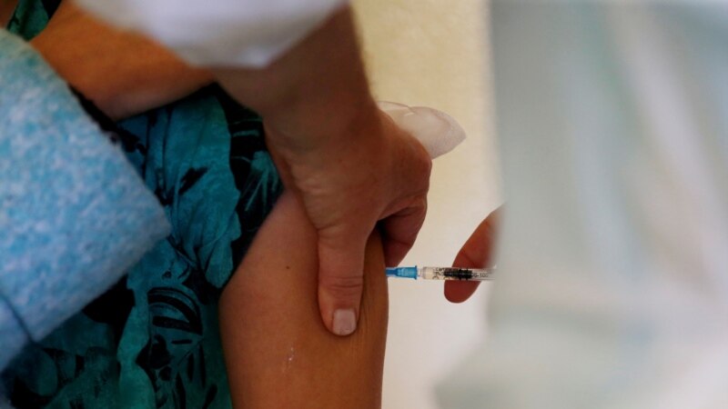 Gjermania dhe Franca injorojnë thirrjen e OBSH-së për dozat përforcuese të vaksinave