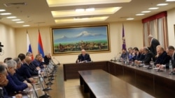 Չի կարելի ճգնաժամը գնահատել հրապարակում մարդկանց քանակով, շեշտում է Արմեն Սարգսյանը