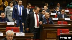 Armenia - Gagik Tsarukian and other deputies of his Prosperous Armenia Party arrive for a parliament session in Yerevan, April 8, 2019.