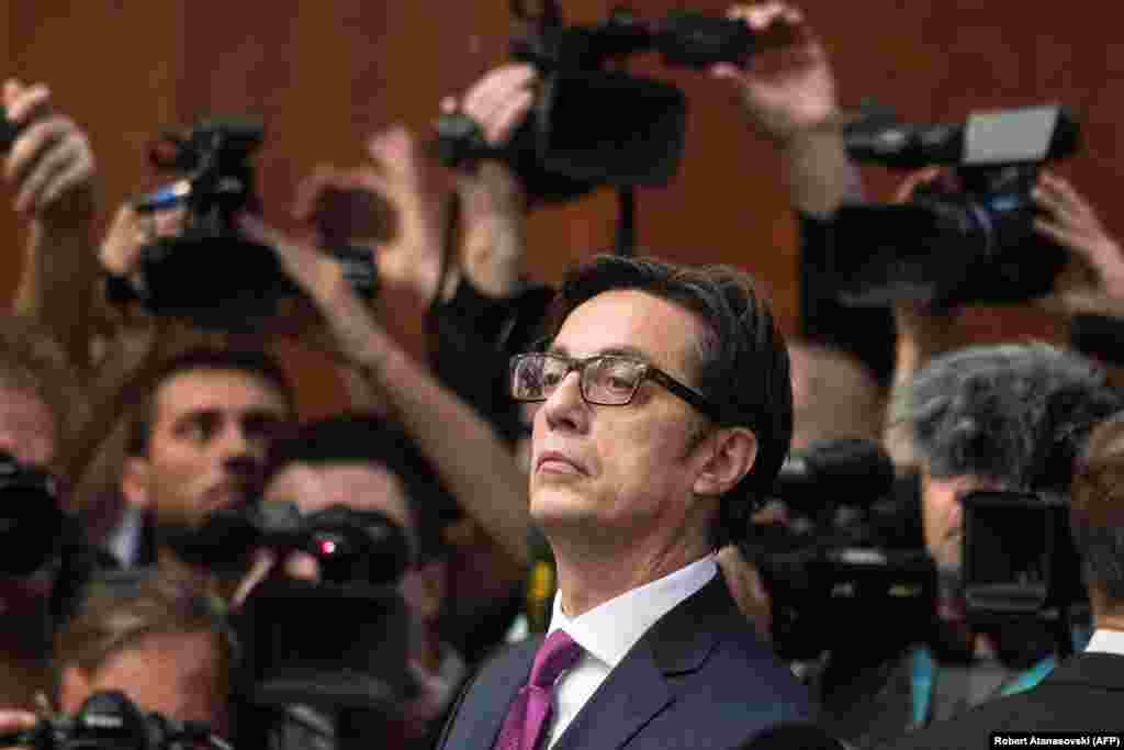 Newly elected North Macedonian President Stevo Pendarovski attends his inauguration ceremony in Skopje on May 12, 2019. - North Macedonia's pro-West candidate announced a victory over his nationalist-backed rival in a tight presidential run-off on May 5, 2019, giving a boost to a government that had divided the public by changing the country's name. The ruling Social Democrats' candidate, Stevo Pendarovski, captured 51.75 percent of the vote, with nearly all the ballots counted according to the state electoral commission. (Photo by Robert ATANASOVSKI / AFP)