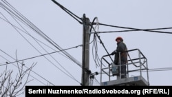 Вранці в «Укренерго» повідомили, що через російські обстріли енергетичної інфраструктури є знеструмлення у Чернігівській, Сумській, Харківській, Одеській і Херсонській областях (фото архівне)