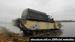 Інженери Чорноморського флоту Росії переправили військову техніку через затоку Донузлав
