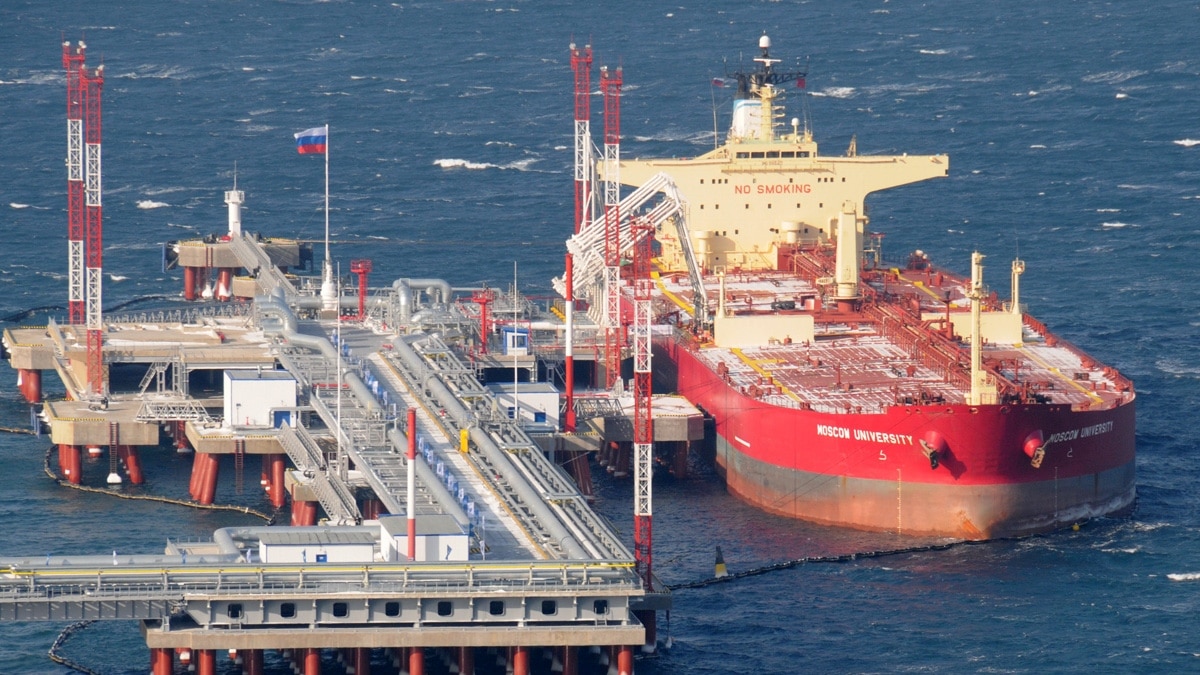 Російська нафта торгувалася на рівні менш як 38 доларів за барель – Bloomberg