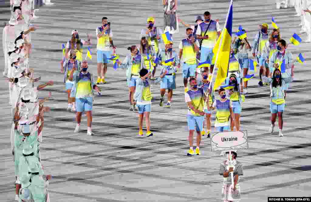 Українські спортсмени під час церемонії відкриття Олімпійських ігор у Токіо, 23 липня 2021 року