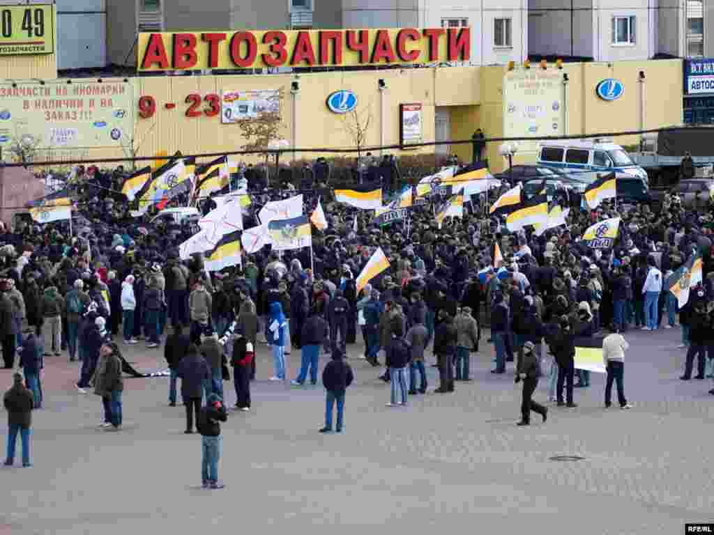 У мемориального комплекса "Солдату отечества - XX век" состоялся митинг 