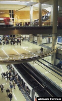 Madrid metrosunda xətlərarası keçid