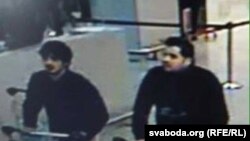 Dy sulmuesit e dyshuar në aeroportin e Brukselit.