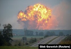 Момент одного з найбільших вибухів на складах боєприпасів під містечком Калинівка