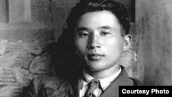 Абдусагит Жиренчин, казахский ученый, один из первых абаеведов. Снимок сделан в 1940-е годы.