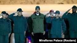 مادورو در کنار فرماندهان ارتش ونزوئلا