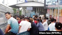 The Zhibek Zholy checkpoint on the Kazakh-Uzbek border. (file photo)