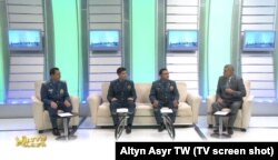 Içeri işler ministrliginiň işgärleri "Altyn Asyr" döwlet telekanalynda çykyş edýärler