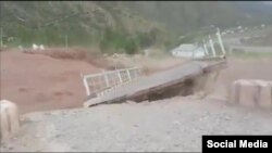 Дарёи Хингоб ҳар сол роҳ ва пулҳоро вайрон мекунад.