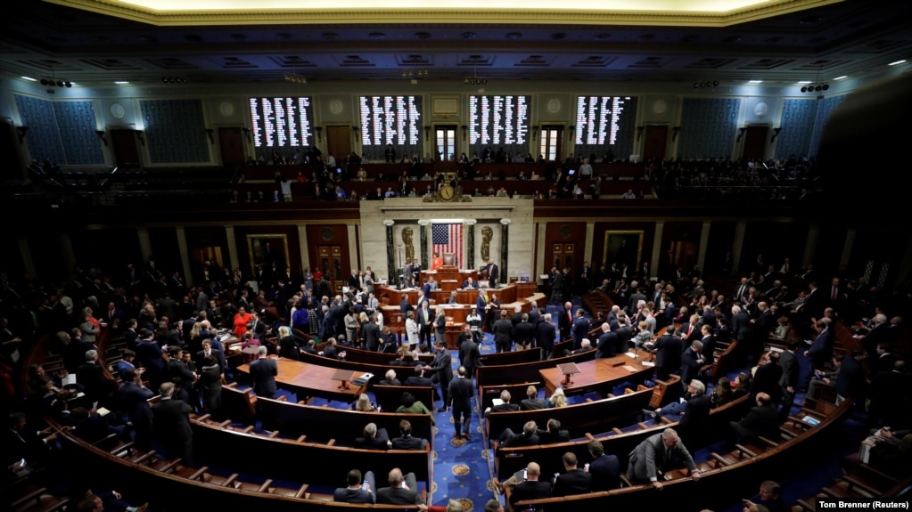 مجلس نمایندگان آمریکا؛ ۲۳۲ نماینده به قطعنامه استیضاح دونالد ترامپ رای موافق دادند و ۱۹۶ نماینده رای مخالف