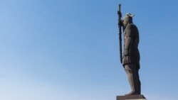 Пам’ятник у Запоріжжі правителю України-Русі, Київському князю Святославу Хороброму (945–972)