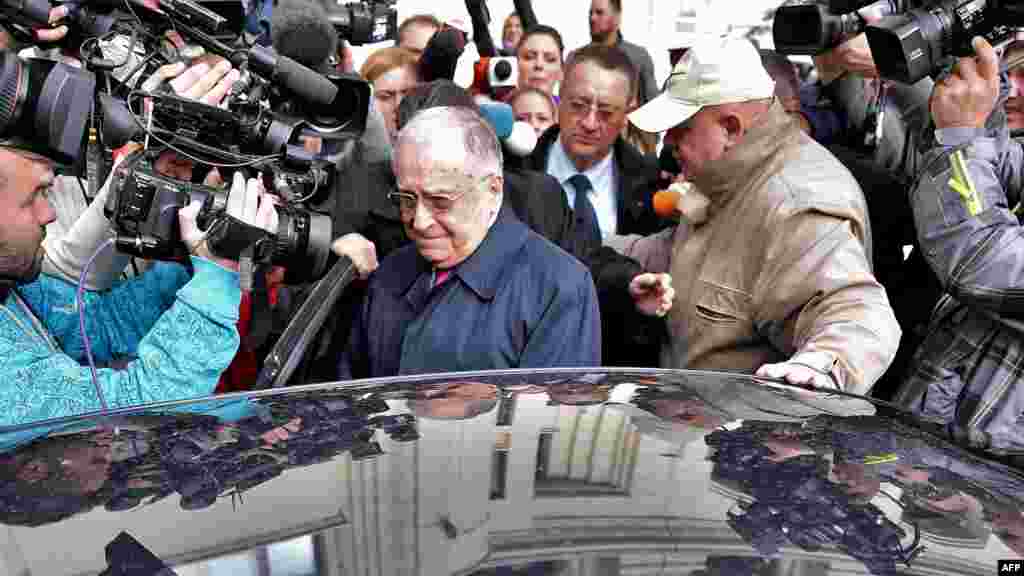 Ion Iliescu după audieri la Parchetul General - 2015
