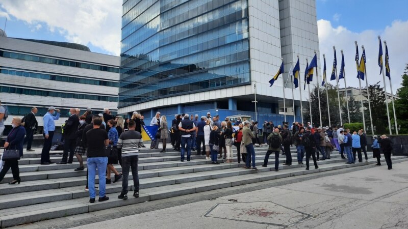 Zaposleni u državnim institucijama BiH protestovali zbog plata i ugovora