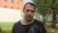 Павал Севярынец пасьля адбыцьця 10-суткавага арышту выйшаў з турмы на Акрэсьціна. Менск, 16 жніўня 2018 году