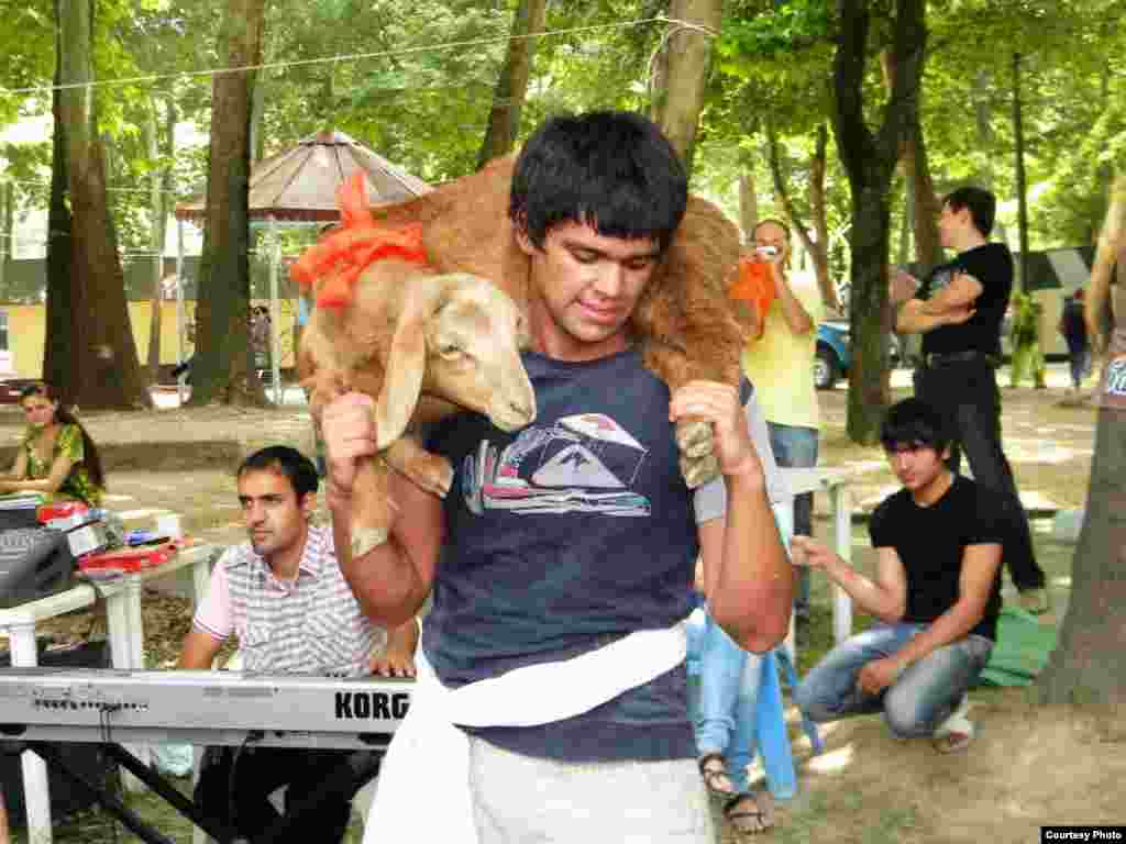 Рамазан Шаһмаев - Сабан туй батыры