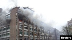 Pamje e qeverisë pas shpërthimit të bombës së vendosur nga Brejvnik