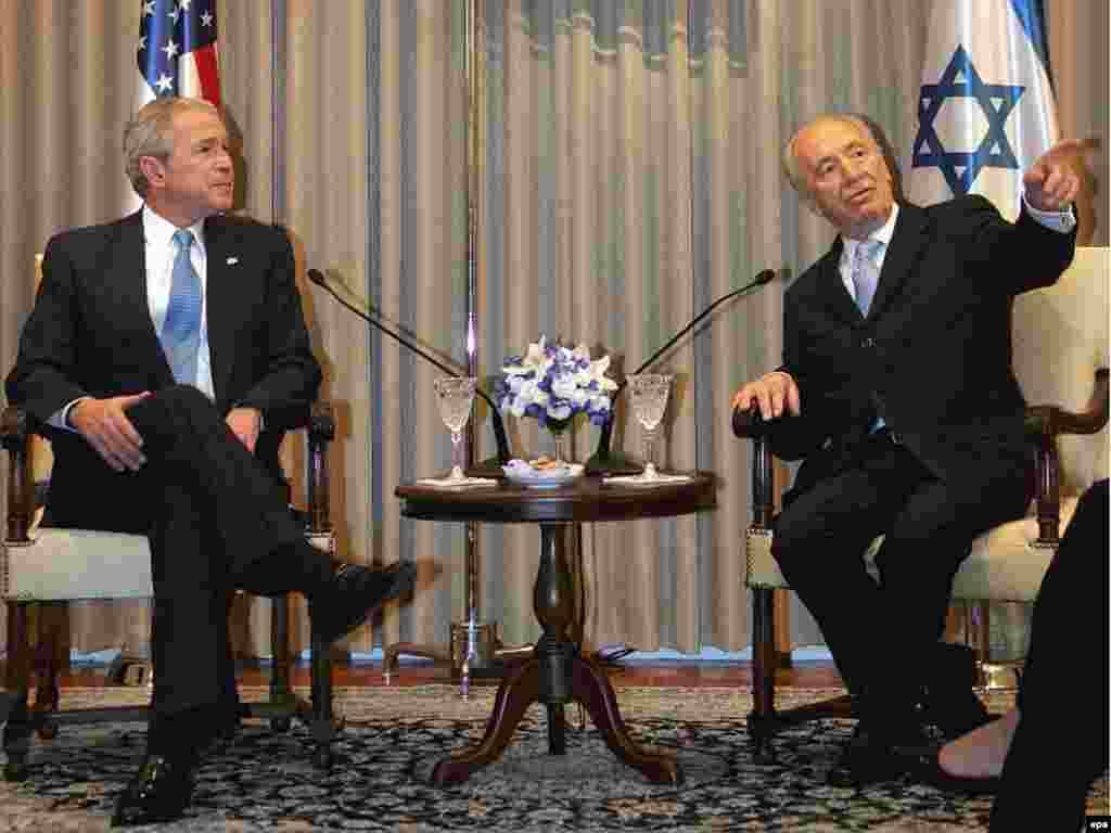 Встреча Джорджа Буша с президентом Израиля Шимоном Пересом в Иерусалиме. 9 января 2008.