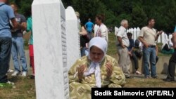 Në Potoçari afër Srebrenicës në Bosnjë Hercegovinë janë rivarrosur 409 mbetje mortore