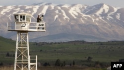 Pjesëtarë të misionit UNDOF të OKB-së e monitorojnë armëpushimin në Rrafshnaltën e Golanit
