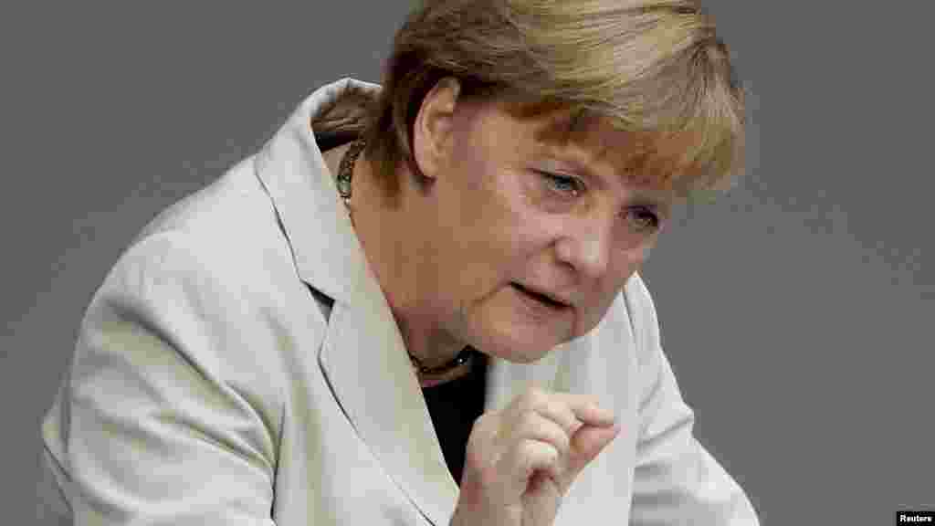 Njemačka - Kancelarka Angela Merkel u obraćanju Bundestagu, Berlin, 12. septembar 2012. Foto: REUTERS /Tobias Schwarz 