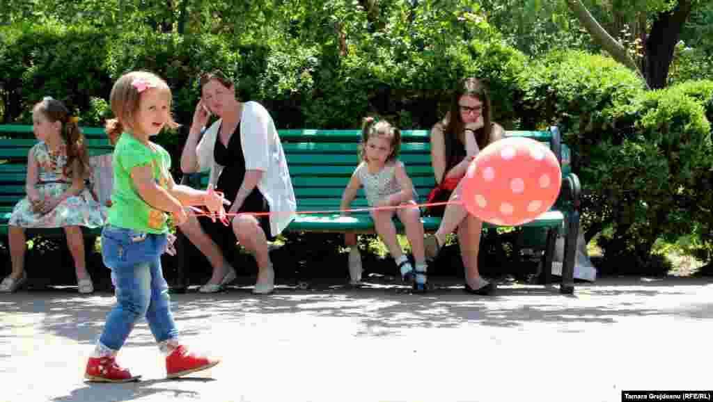 Moldova - The International Day of the Child, children/copii, Chisinau