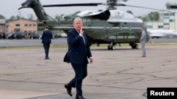 US President Trump said there were even odds that Washington would secure a "good" deal with Iran or renew its bombing campaign.