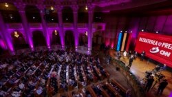 Imagine panoramică de la dezbaterea organizată de Antena 3 CNN la Palatul Parlamentului. Este ultima dezbatere înainte de primul tur al alegerilor prezidențiale 