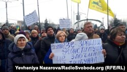 Участники вече на площади Героев Революции, Запорожье, Украина. 8 декабря 2012 года