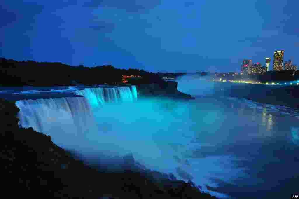 Visitors to Niagara Falls receive notice of the sex of the royal baby indicated by the blue light illuminating the water at Niagara Falls, New York. William and Catherine, the duke and duchess of Cambridge, had a baby boy on July 22.