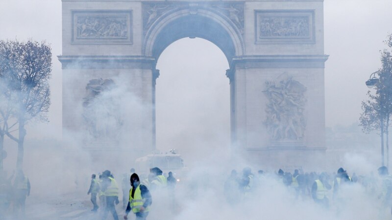 პარიზში 133 ადამიანი დაშავდა საპროტესტო გამოსვლების დროს